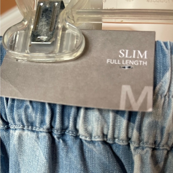 Soft Surroundings NWT Lochlea Indigo Palms Sz M (10/12) soft relaxed pants/jeans - Picture 5 of 7